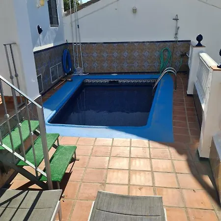 Holiday home Adosado En Urb Flamingo Nerja